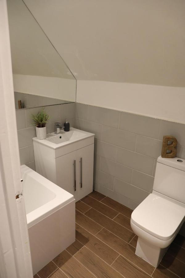 Blueberry View - Wyndale Living - Central Устър Екстериор снимка